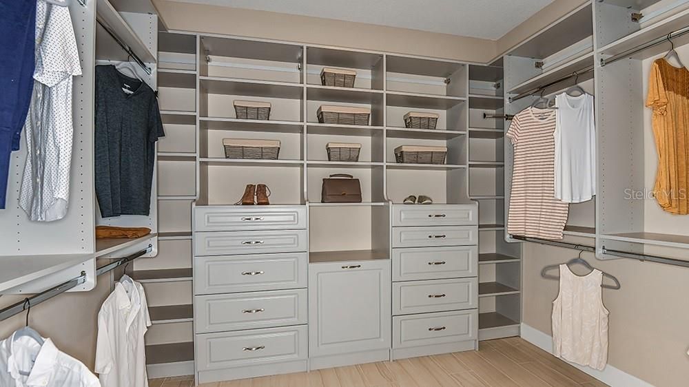 На продажу: $778,999 (3 спален, 3 ванн, 2397 Квадратных фут)