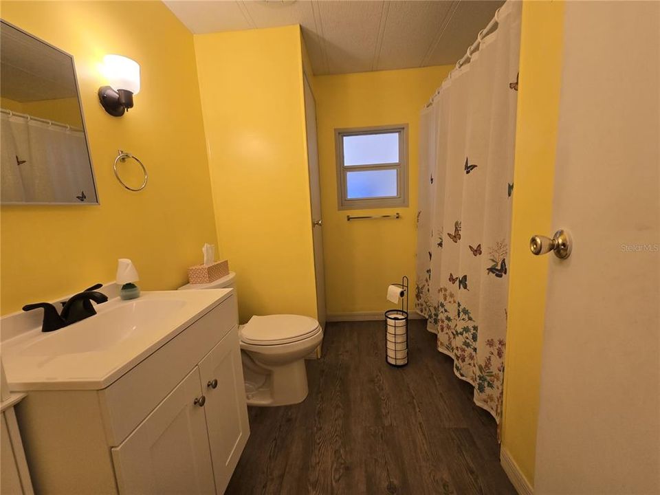 For Sale: $139,900 (2 beds, 2 baths, 1344 Square Feet)