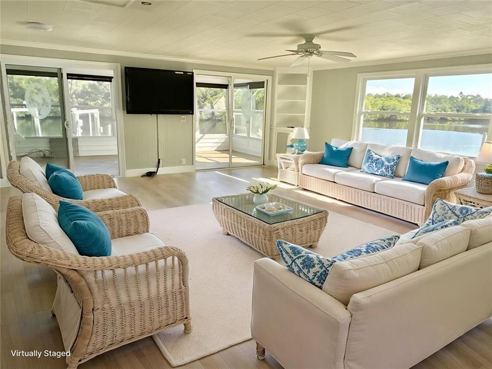 For Sale: $359,000 (2 beds, 2 baths, 1448 Square Feet)