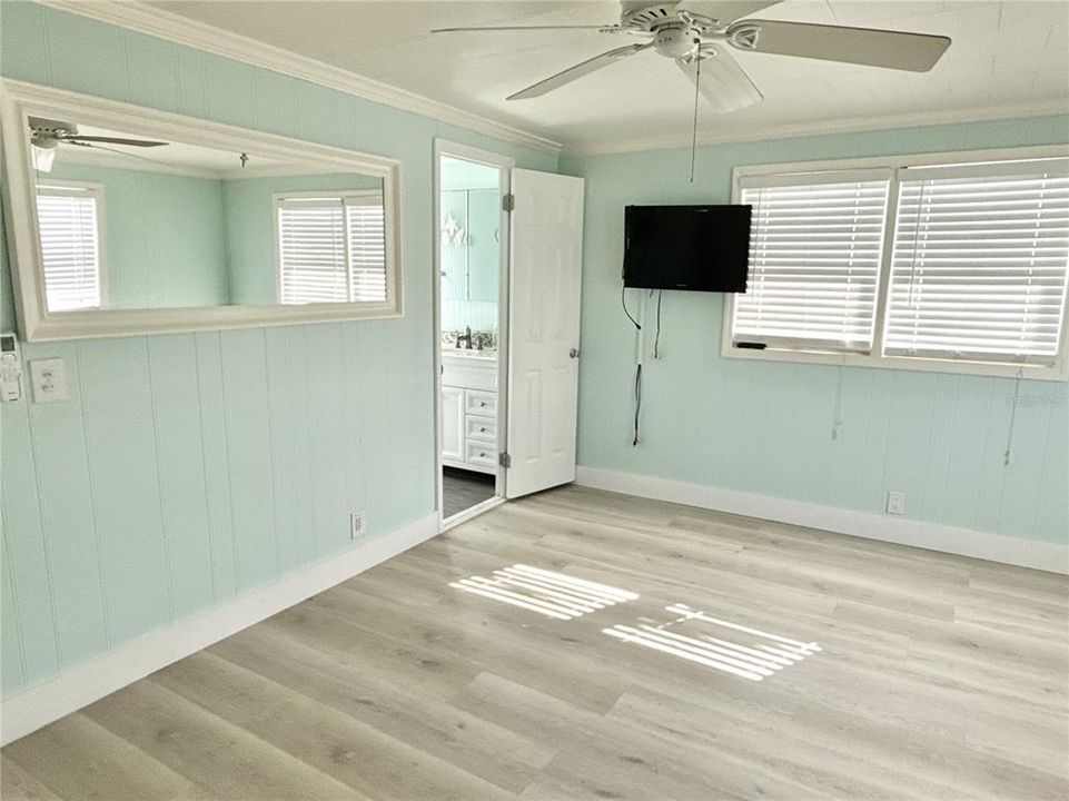 For Sale: $359,000 (2 beds, 2 baths, 1448 Square Feet)