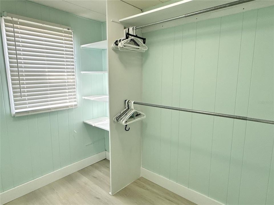 For Sale: $359,000 (2 beds, 2 baths, 1448 Square Feet)