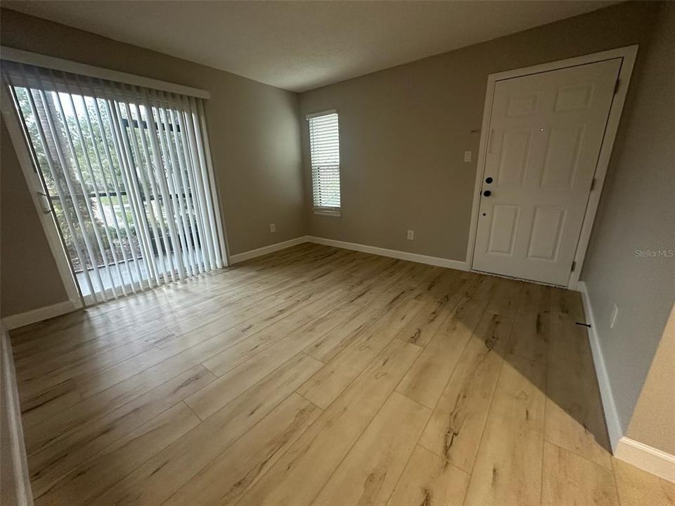 Activo con contrato: $1,495 (2 camas, 1 baños, 768 Pies cuadrados)