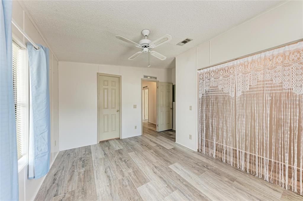 На продажу: $245,000 (2 спален, 2 ванн, 1782 Квадратных фут)