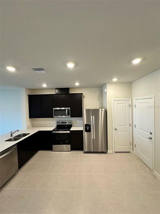 В аренду: $1,950 (3 спален, 2 ванн, 1699 Квадратных фут)