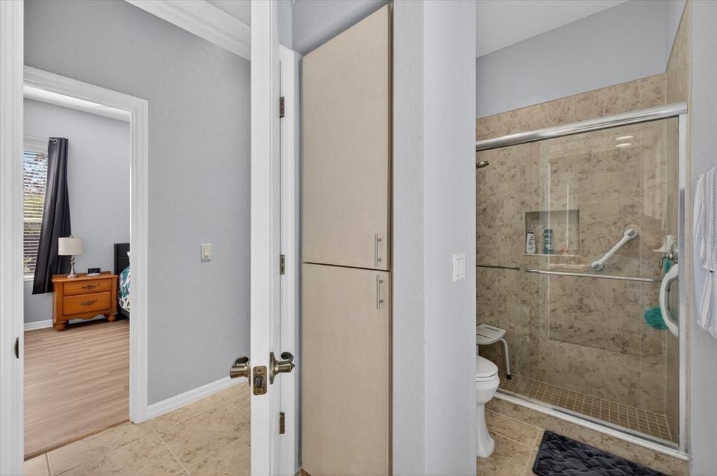 For Sale: $640,000 (3 beds, 2 baths, 2596 Square Feet)