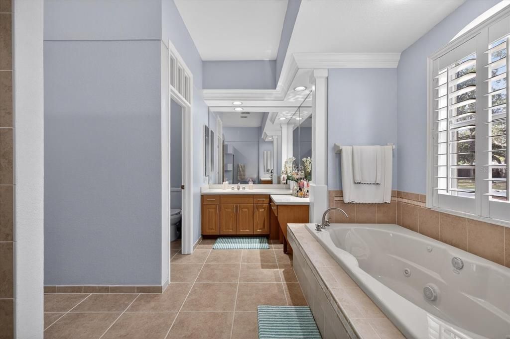 For Sale: $640,000 (3 beds, 2 baths, 2596 Square Feet)