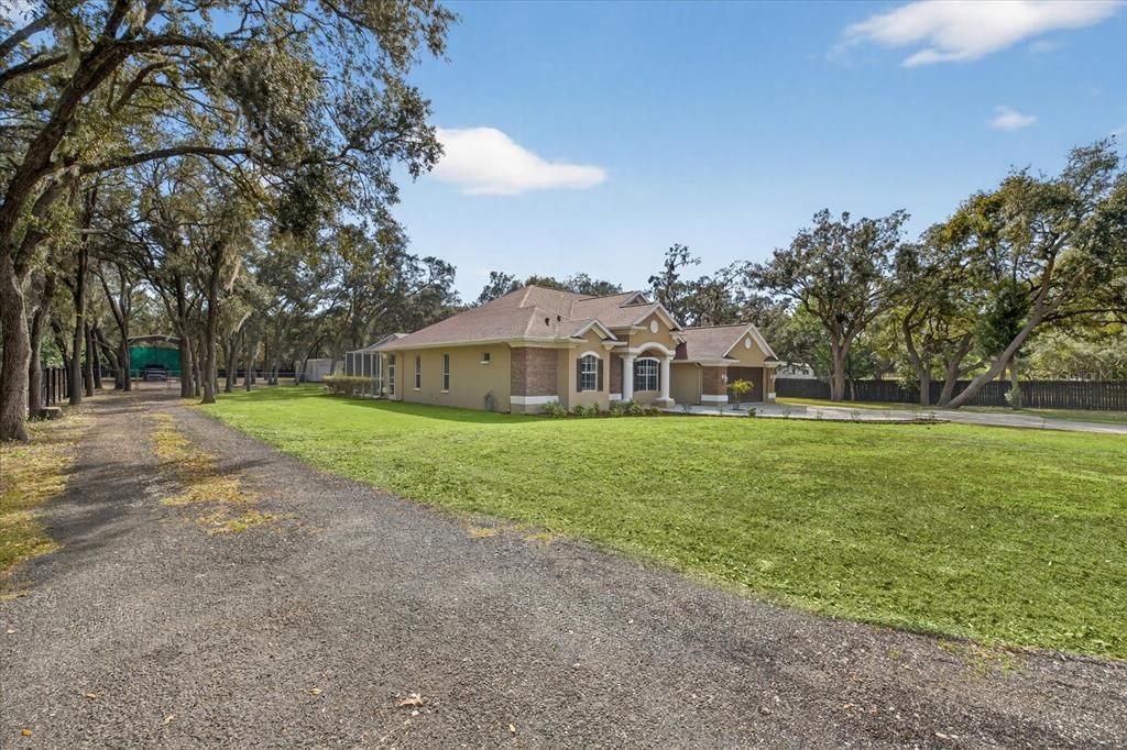 For Sale: $640,000 (3 beds, 2 baths, 2596 Square Feet)