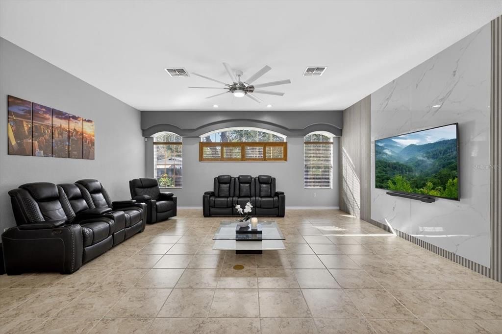 For Sale: $640,000 (3 beds, 2 baths, 2596 Square Feet)