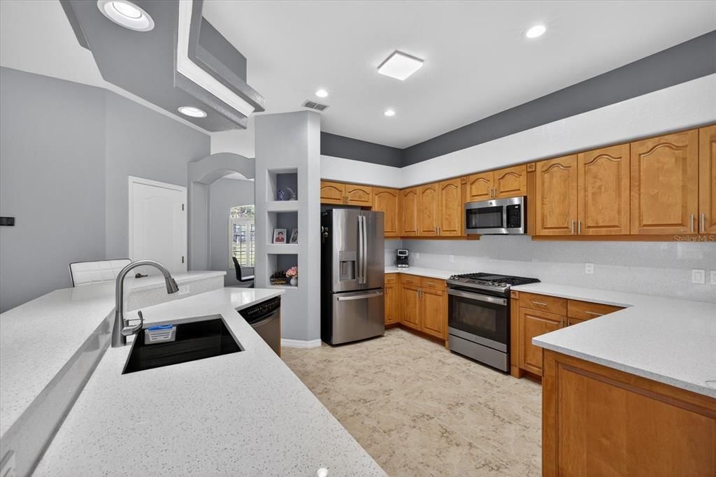 For Sale: $640,000 (3 beds, 2 baths, 2596 Square Feet)