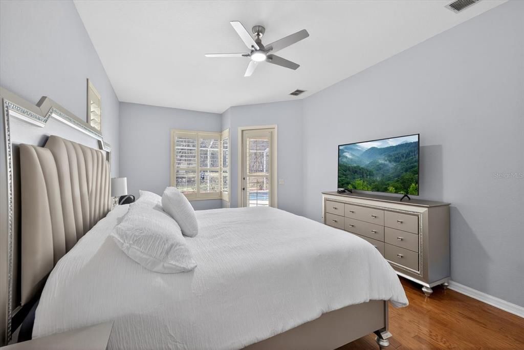 For Sale: $640,000 (3 beds, 2 baths, 2596 Square Feet)