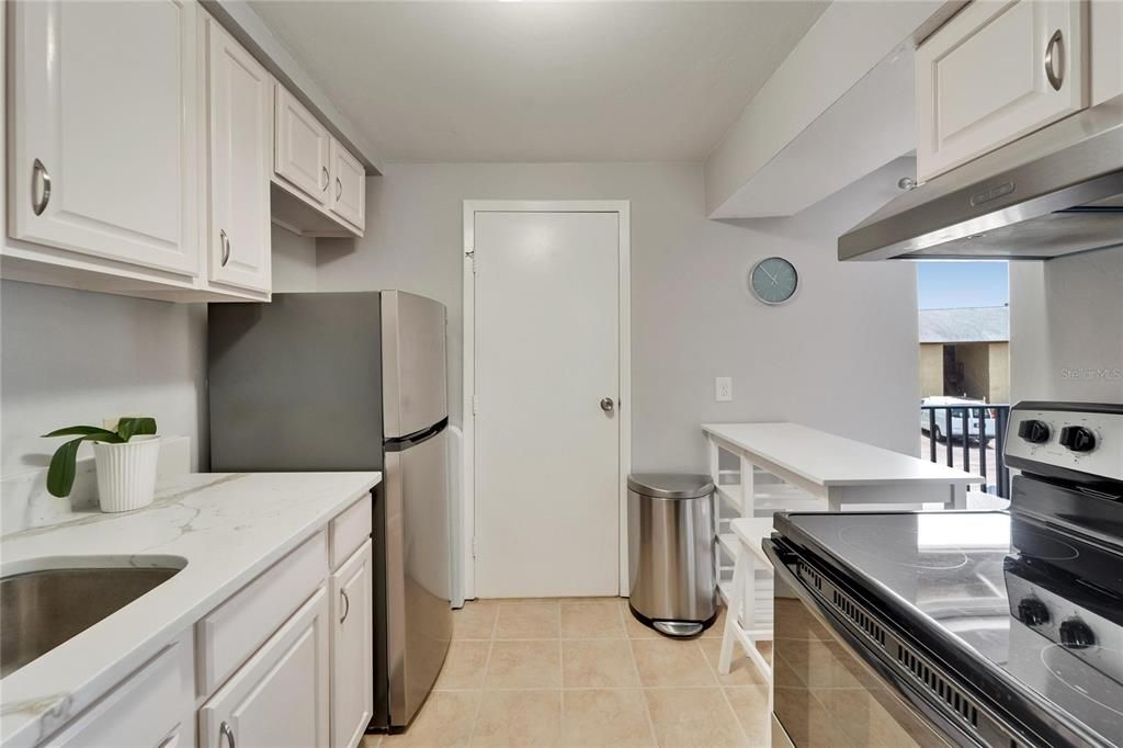 待售: $83,500 (0 贝兹, 1 浴室, 410 平方英尺)