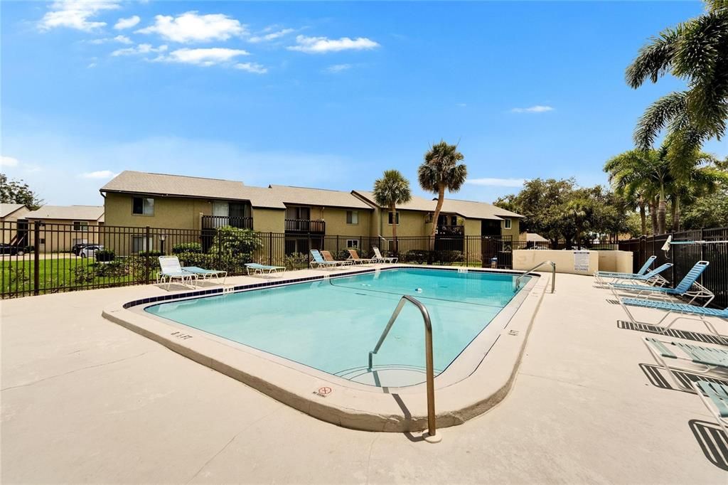 待售: $83,500 (0 贝兹, 1 浴室, 410 平方英尺)