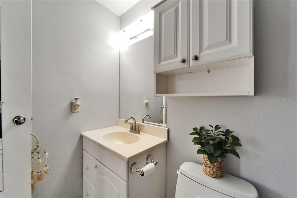 待售: $83,500 (0 贝兹, 1 浴室, 410 平方英尺)