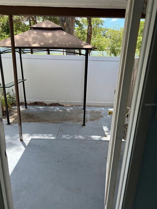 For Sale: $899,000 (9 beds, 0 baths, 3999 Square Feet)