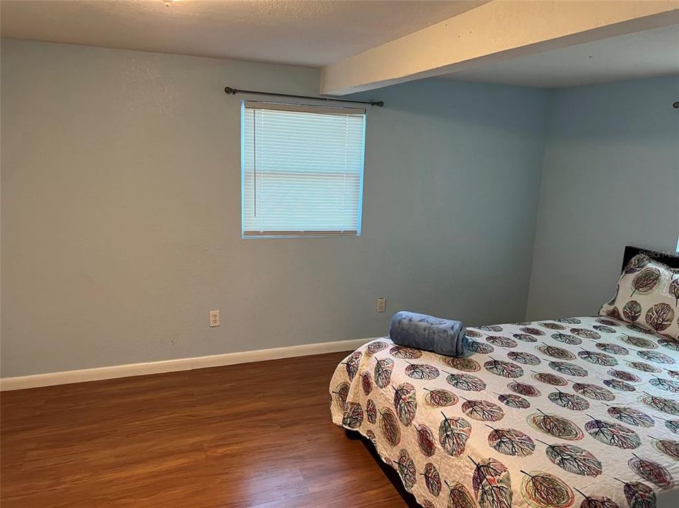 For Sale: $899,000 (9 beds, 0 baths, 3999 Square Feet)