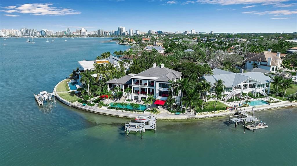 На продажу: $18,900,000 (6 спален, 7 ванн, 7687 Квадратных фут)