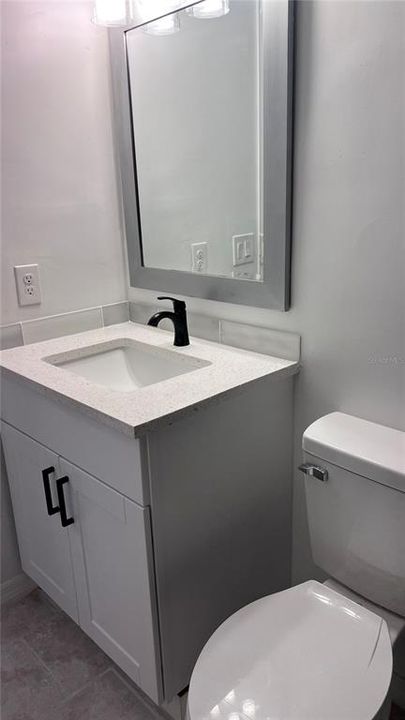 На продажу: $118,000 (2 спален, 2 ванн, 801 Квадратных фут)