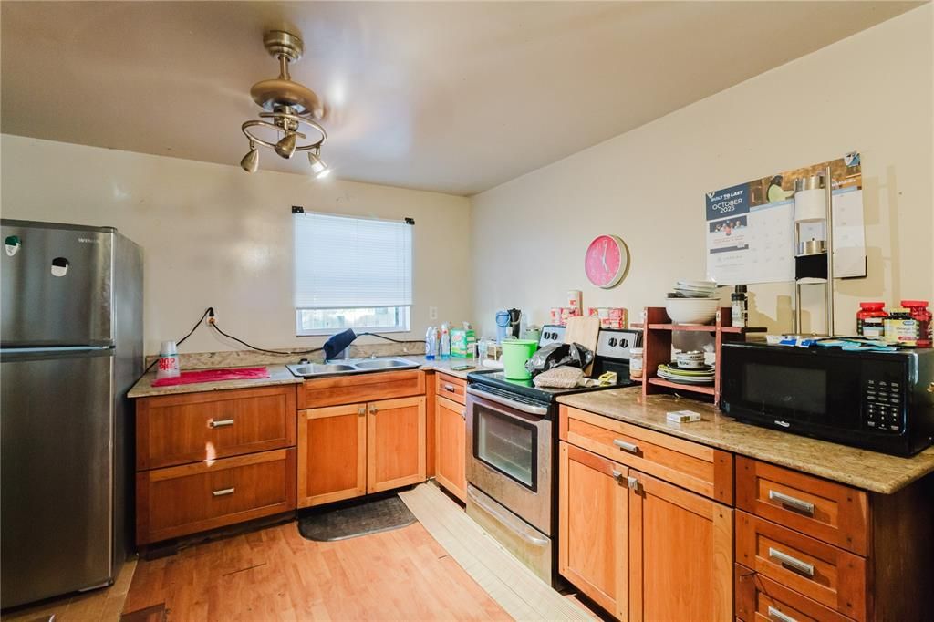 En Venta: $295,000 (3 camas, 2 baños, 1064 Pies cuadrados)