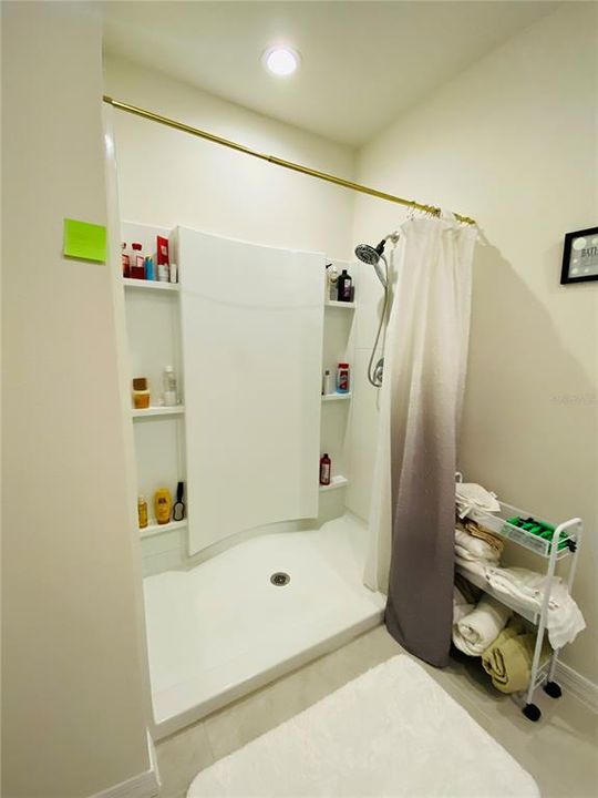 En Renta: $1,825 (3 camas, 2 baños, 1690 Pies cuadrados)