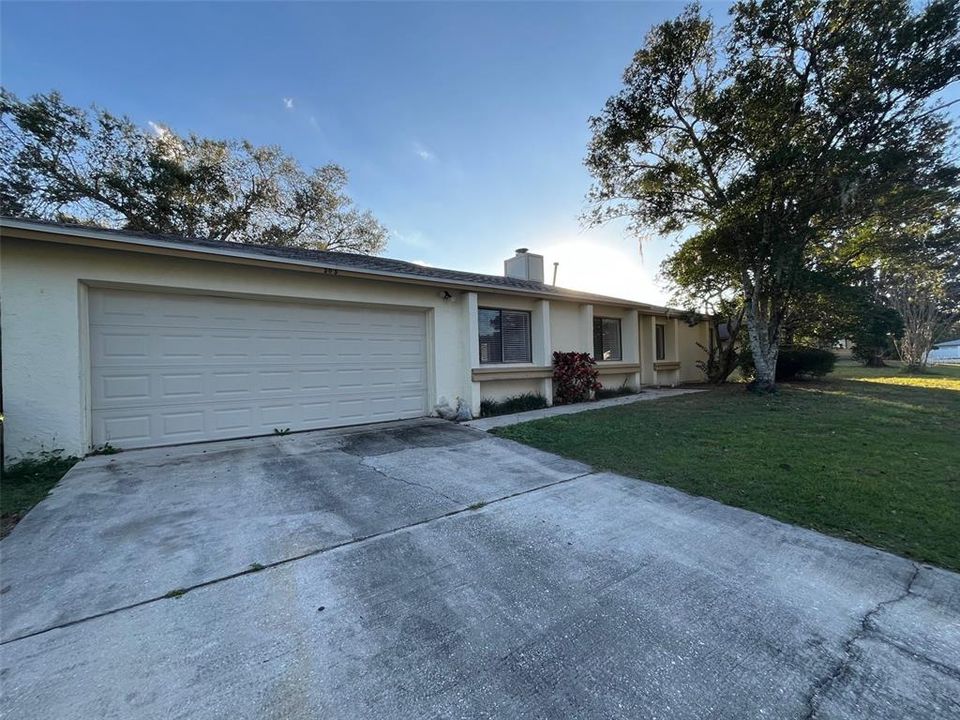 For Sale: $425,000 (4 beds, 2 baths, 1744 Square Feet)