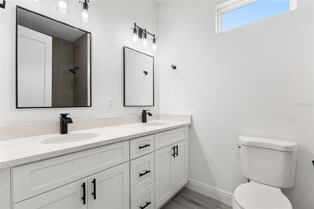 В аренду: $2,500 (4 спален, 2 ванн, 1763 Квадратных фут)