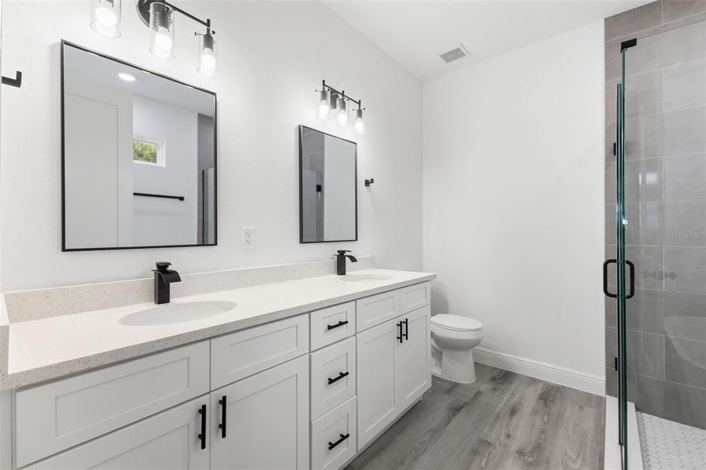 В аренду: $2,500 (4 спален, 2 ванн, 1763 Квадратных фут)