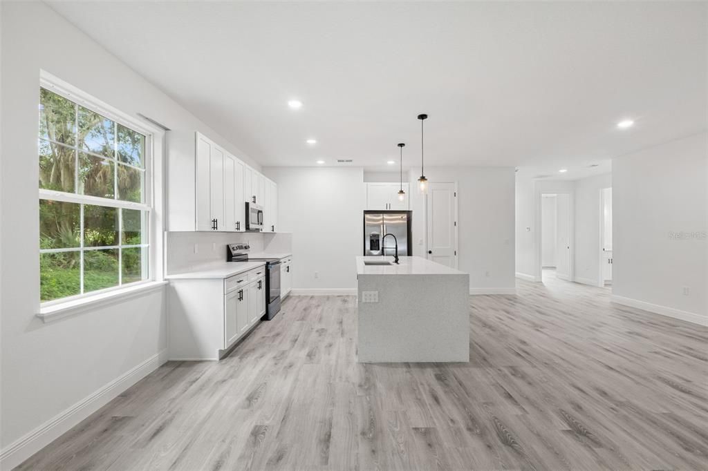 В аренду: $2,500 (4 спален, 2 ванн, 1763 Квадратных фут)