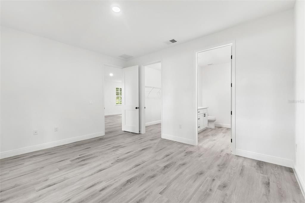 В аренду: $2,500 (4 спален, 2 ванн, 1763 Квадратных фут)