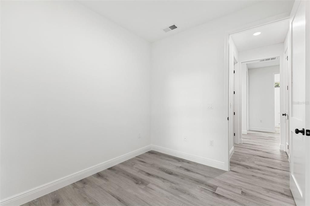 В аренду: $2,500 (4 спален, 2 ванн, 1763 Квадратных фут)