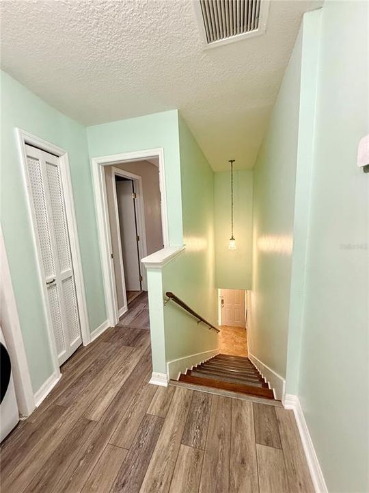 出租: $1,800 (2 贝兹, 2 浴室, 1415 平方英尺)