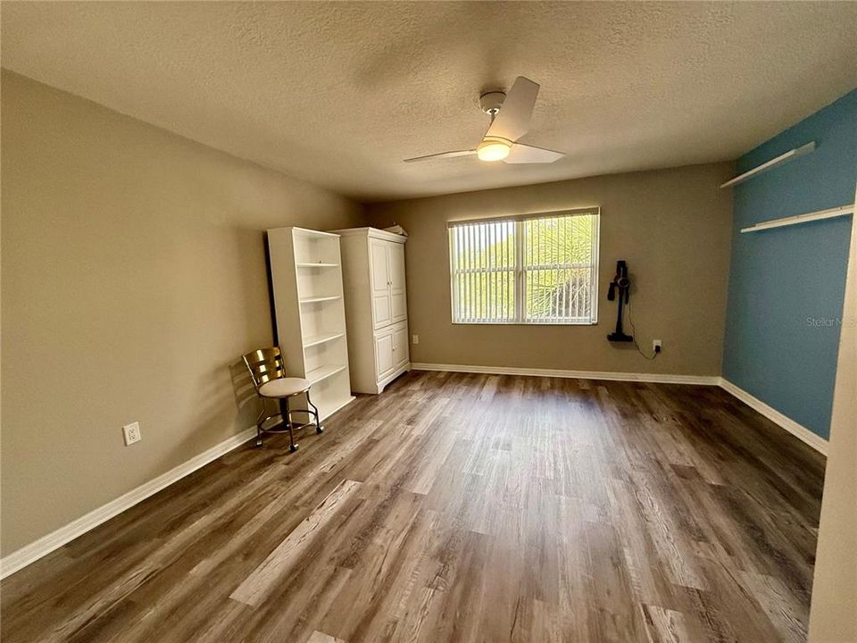 出租: $1,800 (2 贝兹, 2 浴室, 1415 平方英尺)