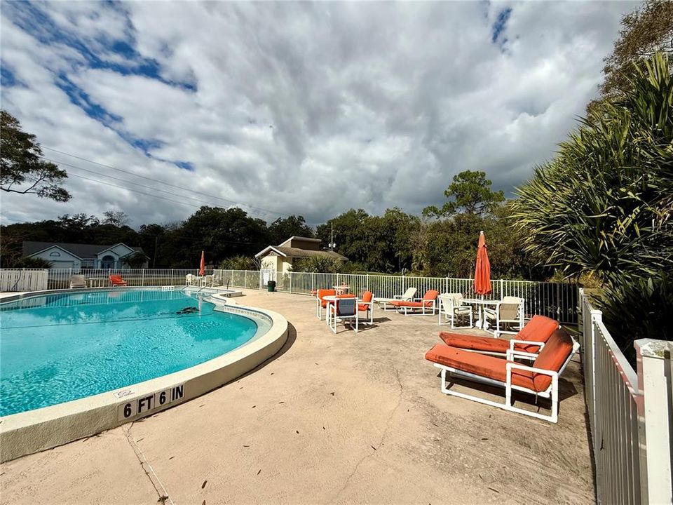 出租: $1,800 (2 贝兹, 2 浴室, 1415 平方英尺)