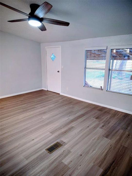 For Rent: $1,900 (2 beds, 2 baths, 1120 Square Feet)