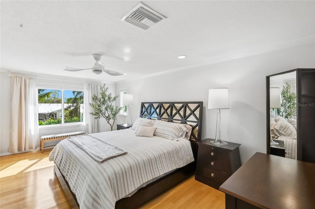 For Sale: $1,525,000 (4 beds, 3 baths, 3504 Square Feet)