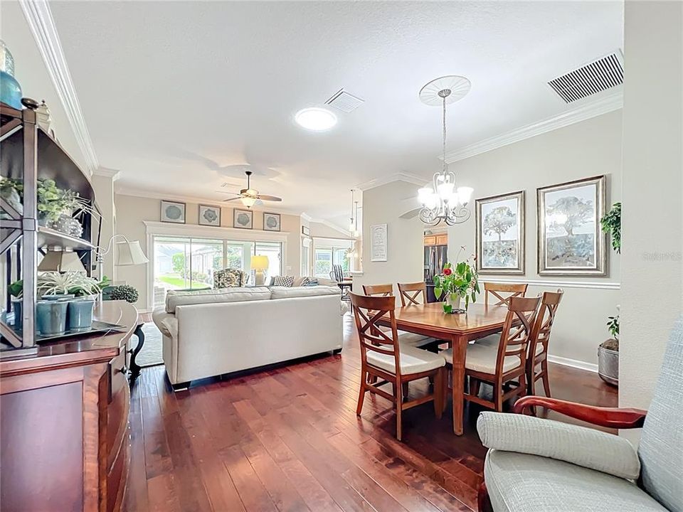 En Renta: $4,490 (3 camas, 2 baños, 1965 Pies cuadrados)