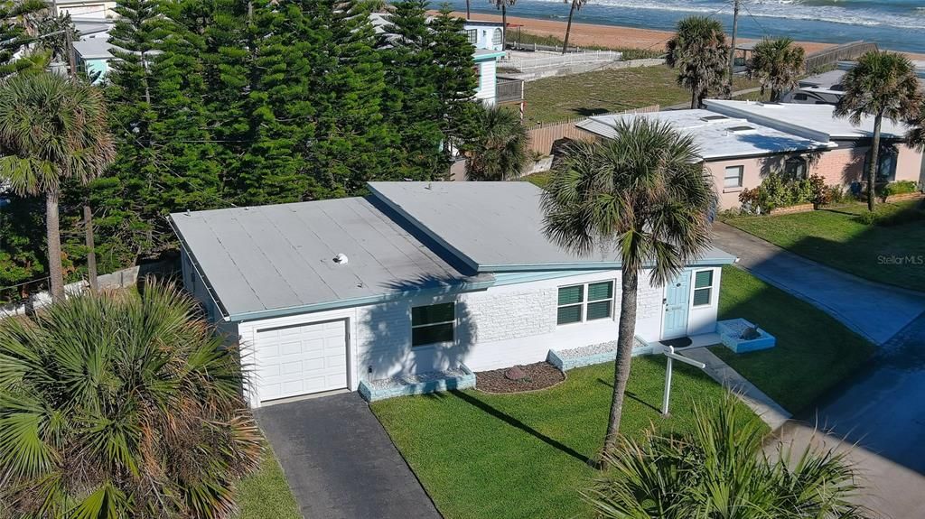 For Sale: $849,900 (2 beds, 2 baths, 1080 Square Feet)