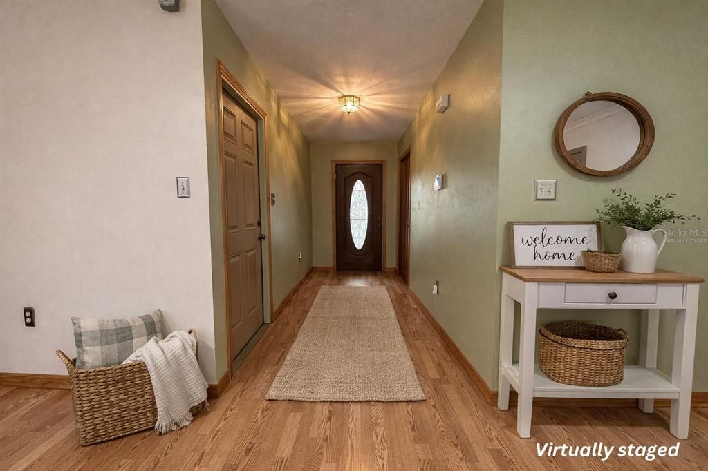 На продажу: $799,000 (6 спален, 4 ванн, 2811 Квадратных фут)