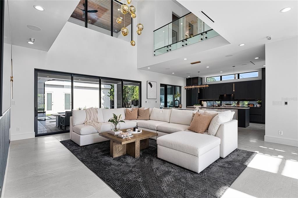 На продажу: $4,995,000 (6 спален, 6 ванн, 5600 Квадратных фут)