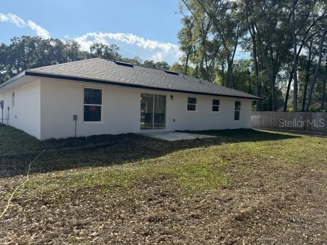 Activo con contrato: $269,900 (3 camas, 2 baños, 1421 Pies cuadrados)