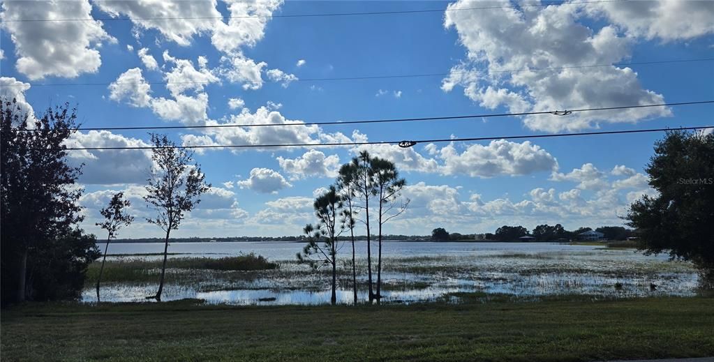 En Venta: $310,000 (4 camas, 2 baños, 1888 Pies cuadrados)