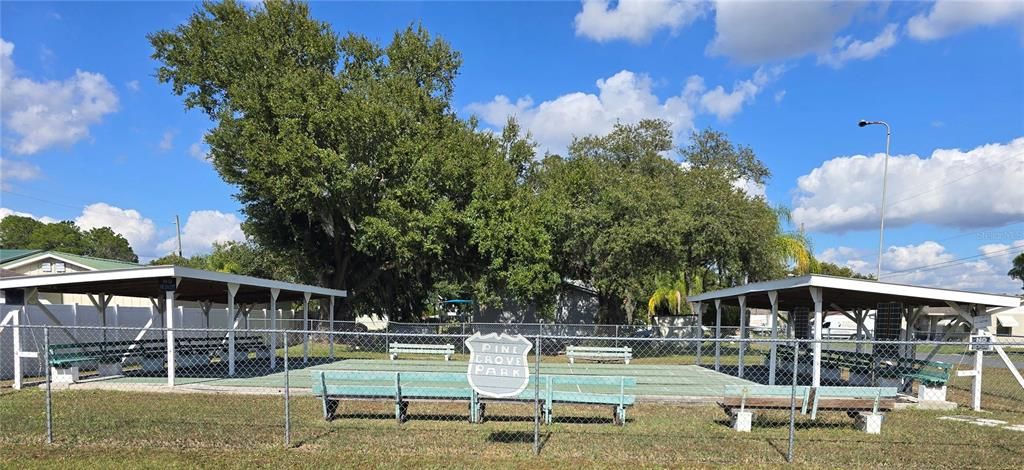 En Venta: $310,000 (4 camas, 2 baños, 1888 Pies cuadrados)
