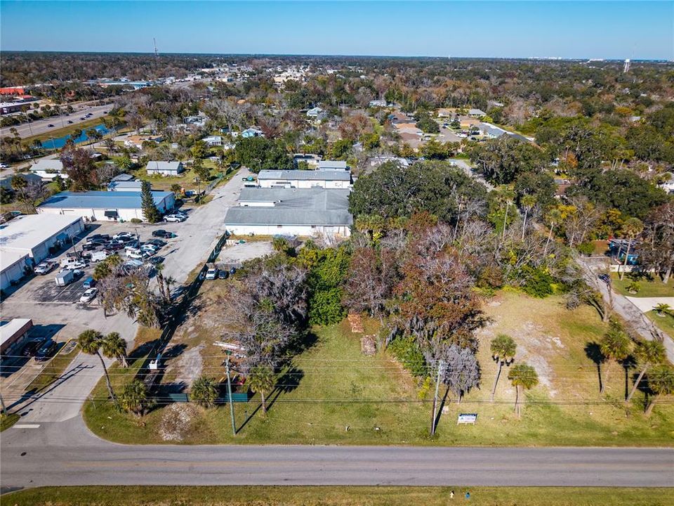 На продажу: $375,000 (0.90 acres)