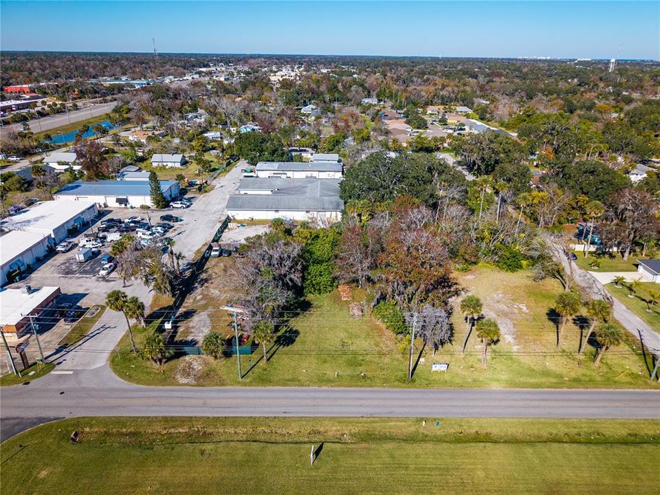 На продажу: $375,000 (0.90 acres)