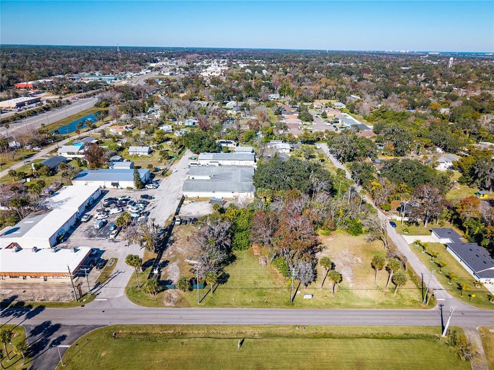 На продажу: $375,000 (0.90 acres)