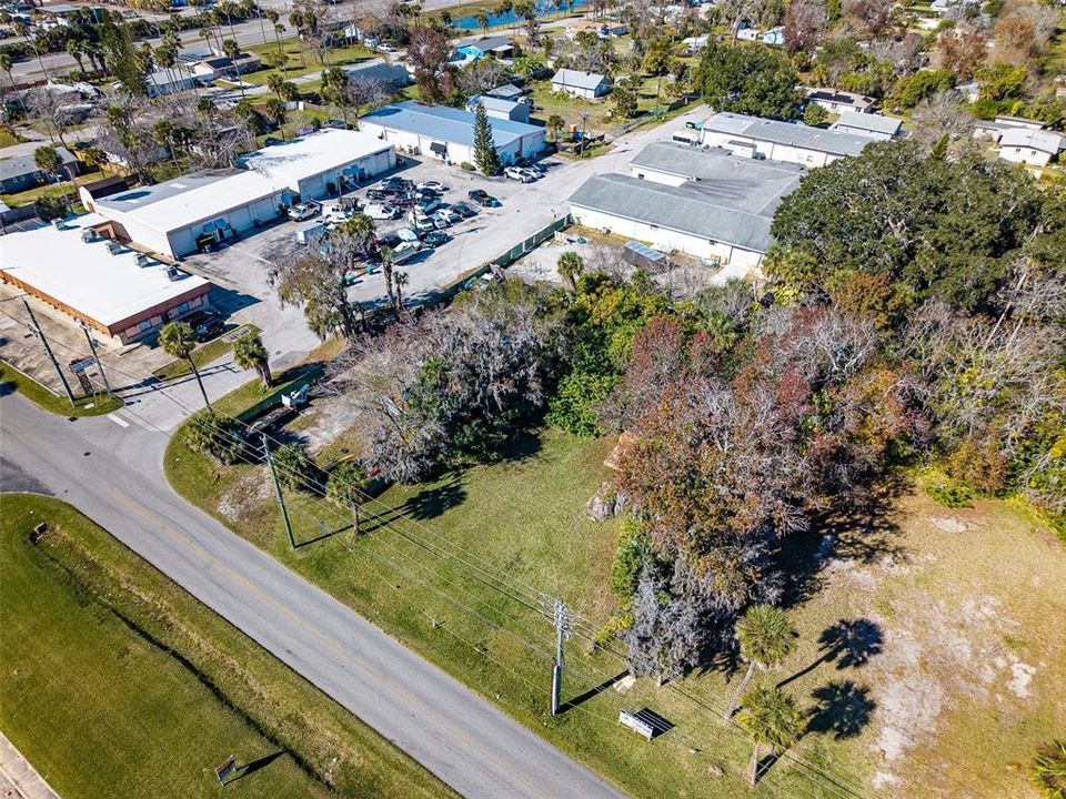 На продажу: $375,000 (0.90 acres)