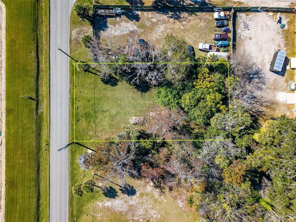 На продажу: $375,000 (0.90 acres)