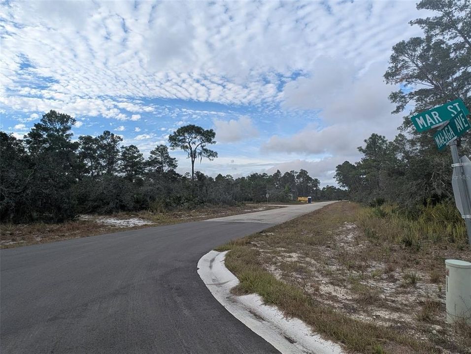 На продажу: $16,000 (0.23 acres)