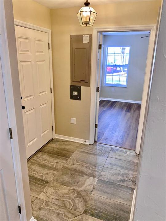 На продажу: $204,900 (2 спален, 2 ванн, 1203 Квадратных фут)
