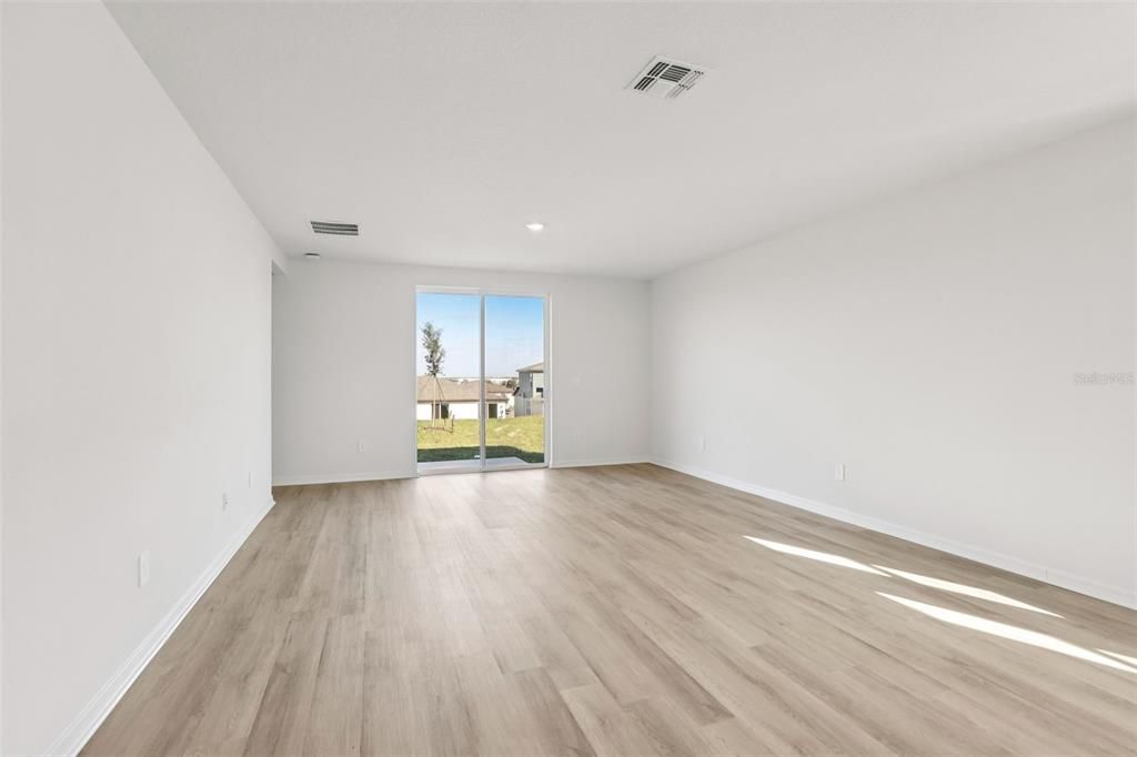 For Sale: $346,330 (4 beds, 2 baths, 2503 Square Feet)