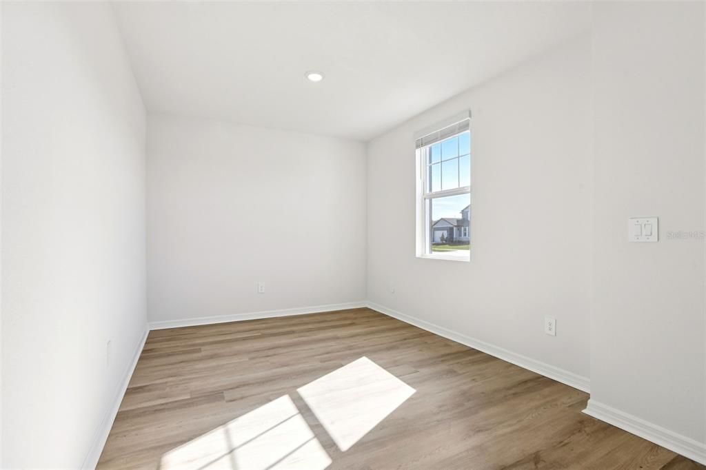 For Sale: $346,330 (4 beds, 2 baths, 2503 Square Feet)